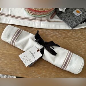 Hearth and hand table runner